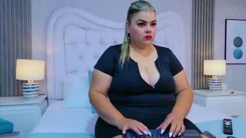 KimBrooks online show from January 15, 11:05 am