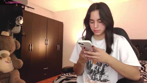 Snapshot of kimcandy_ chatting on September 24, 2:43 am CAMI online show from September 24, 2:43 am