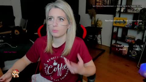 Wolfs Girl online show from December 17, 9:52 pm