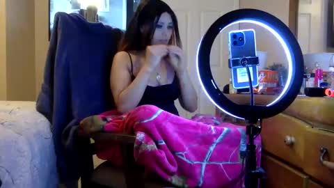 Snapshot of kimkreemz chatting on October 19, 7:21 am kimkreemz online show from October 19, 7:21 am