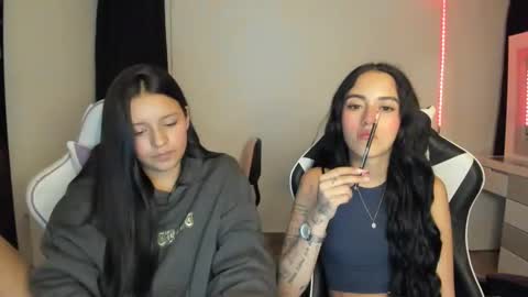 Snapshot of kimmi_foxy chatting on February 26, 11:26 pm kimmi online show from February 26, 11:26 pm