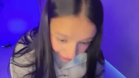 kimmi online show from April 13, 10:43 pm