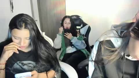 kimmi online show from November 26, 11:28 pm