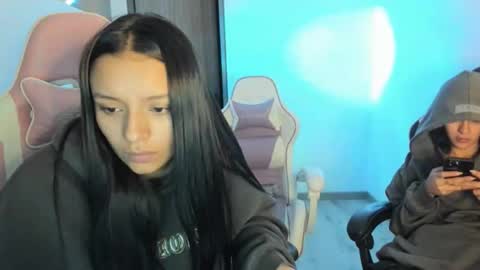 Snapshot of kimmi_foxy chatting on October 14, 11:07 pm kimmi online show from October 14, 11:07 pm