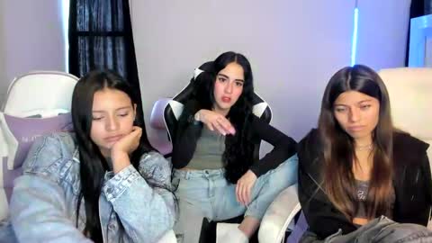 Snapshot of kimmi_foxy chatting on February 21, 10:37 pm kimmi online show from February 21, 10:37 pm