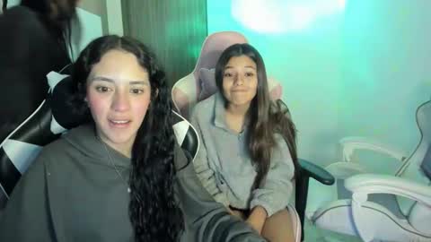 Snapshot of kimmi_foxy chatting on October 17, 11:41 pm kimmi online show from October 17, 11:41 pm
