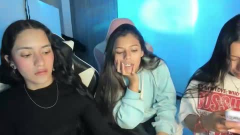 kimmi online show from November 28, 11:19 pm