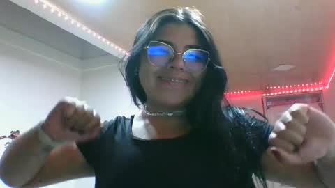 Snapshot of kimmy_kimmy_ chatting on December 15, 10:58 pm Kimmy online show from December 15, 10:58 pm