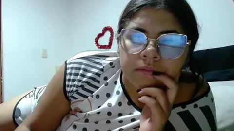 Snapshot of kimmy_kimmy_ chatting on March 5, 3:08 am Kimmy online show from March 5, 3:08 am