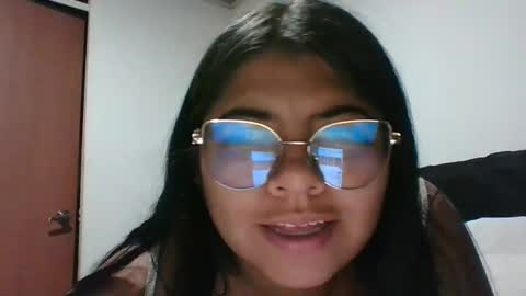 Snapshot of kimmy_kimmy_ chatting on January 30, 11:02 pm Kimmy online show from January 30, 11:02 pm