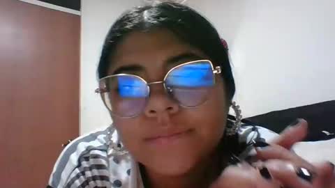 Snapshot of kimmy_kimmy_ chatting on January 14, 4:15 am Kimmy online show from January 14, 4:15 am