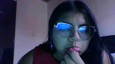 Snapshot of kimmy_kimmy_ chatting on January 28, 10:23 pm Kimmy online show from January 28, 10:23 pm