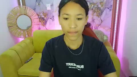 kimmy_m_ online show from June 9, 12:59 pm