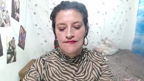 Kimmy online show from December 31, 1:36 am