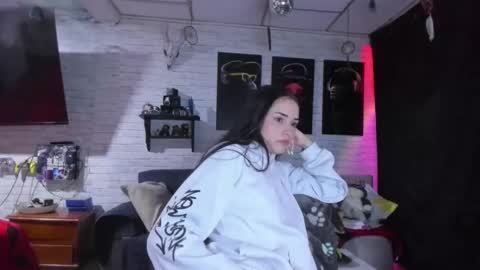 Melany online show from December 28, 2:43 am