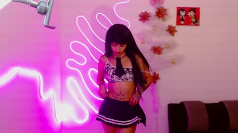 Snapshot of kind_scarlett chatting on December 20, 7:39 pm Kind Scarlett online show from December 20, 7:39 pm