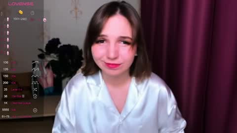 Snapshot of kindhazelhere_ chatting on March 5, 4:35 pm Hazel online show from March 5, 4:35 pm