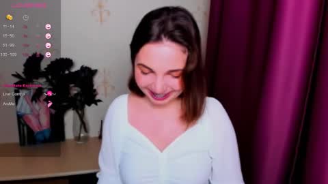 Snapshot of kindhazelhere_ chatting on September 11, 6:19 pm Hazel online show from September 11, 6:19 pm