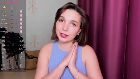 Snapshot of kindhazelhere_ chatting on February 8, 6:22 pm Hazel online show from February 8, 6:22 pm