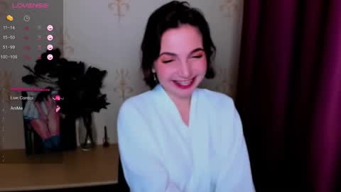 Snapshot of kindhazelhere_ chatting on September 27, 8:38 pm Hazel online show from September 27, 8:38 pm