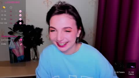 Snapshot of kindhazelhere_ chatting on September 28, 8:47 pm Hazel online show from September 28, 8:47 pm