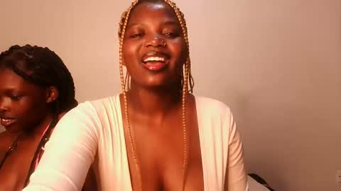 Snapshot of kinky_lola1 chatting on October 14, 9:28 pm Lola online show from October 14, 9:28 pm