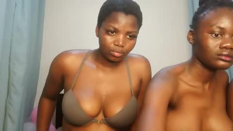 Snapshot of kinky_lola1 chatting on September 29, 3:55 am Lola online show from September 29, 3:55 am
