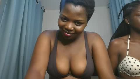 Snapshot of kinky_lola1 chatting on September 11, 1:06 am Lola online show from September 11, 1:06 am