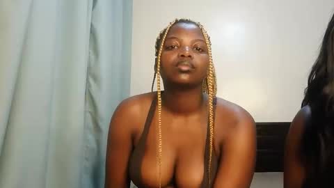 Snapshot of kinky_lola1 chatting on October 16, 9:39 pm Lola online show from October 16, 9:39 pm