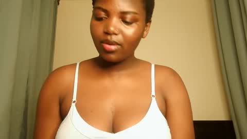 Snapshot of kinky_lola1 chatting on September 16, 5:10 pm Lola online show from September 16, 5:10 pm