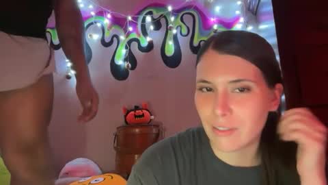 kinkycreative online show from December 18, 2:05 am