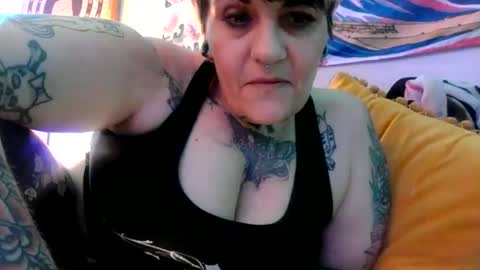 Snapshot of kinkypinkyplay2 chatting on January 9, 6:27 am Kinky Pinky online show from January 9, 6:27 am