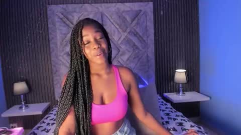 M A R A  online show from December 20, 12:31 pm