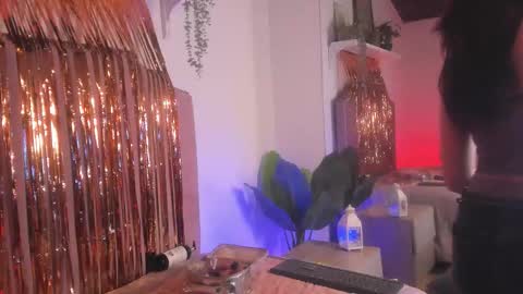 kira_exe online show from February 11, 12:28 pm