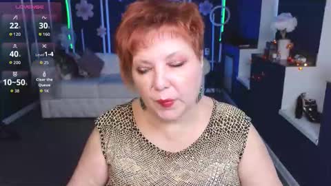 Kira Kennet online show from October 10, 11:15 am