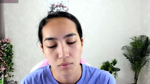 Aura online show from October 20, 2:36 am