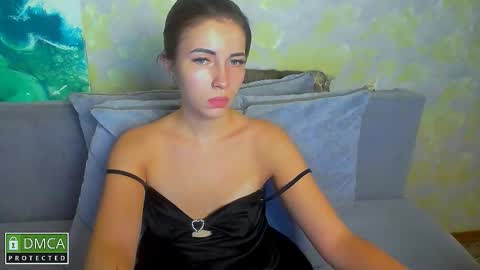 Kira  online show from November 30, 9:30 pm