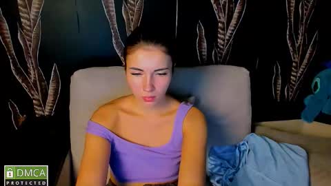Snapshot of kira_moon_1 chatting on October 21, 9:08 pm Kira online show from October 21, 9:08 pm