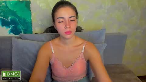 kiraa sunny online show from November 6, 7:31 pm