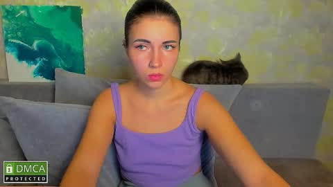 kiraa sunny online show from November 5, 7:08 pm