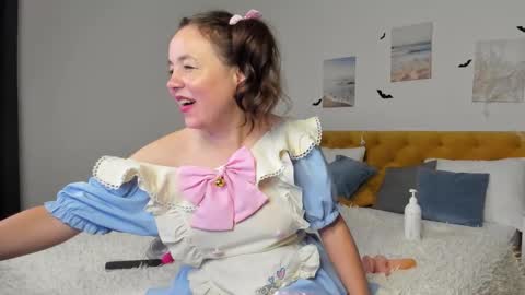 kiraadamss online show from November 2, 2:37 am