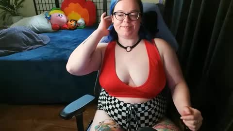 Snapshot of kiraspitqueen chatting on March 12, 3:24 am KiraSpitQueen online show from March 12, 3:24 am