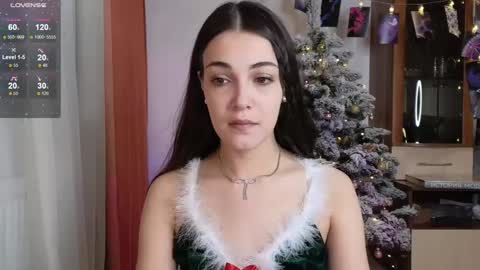 Snapshot of kiraturner chatting on December 29, 6:05 pm Kira cute online show from December 29, 6:05 pm