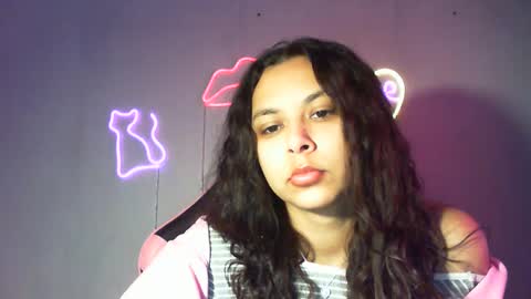 Snapshot of kiss_ameliaa chatting on February 24, 7:20 am kiss_ameliaa online show from February 24, 7:20 am