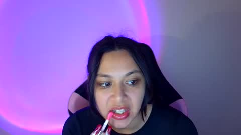 kiss_ameliaa online show from November 5, 11:48 am