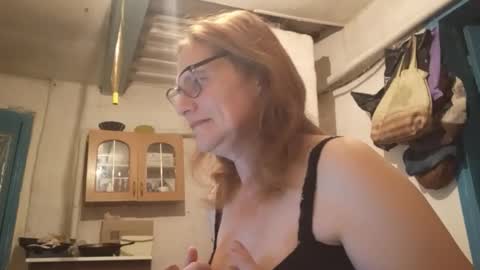 kissandvibe online show from September 23, 6:50 pm