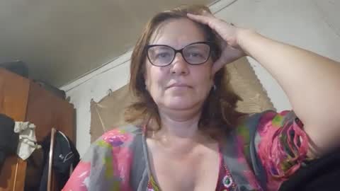 kissandvibe online show from October 3, 7:30 pm