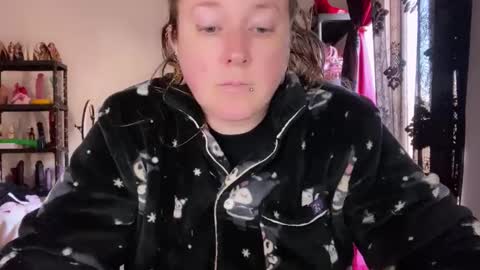 kissica online show from February 9, 3:03 pm