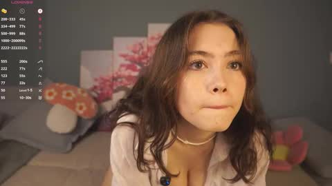 Mia online show from November 10, 8:20 am