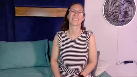 Snapshot of kissingcobank chatting on September 12, 4:35 am Kissing Company online show from September 12, 4:35 am